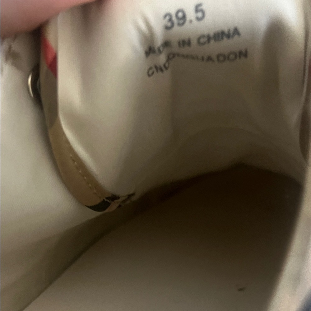 Burberry Tan Check Low-Top Sneakers with White Accents and Black Logo - Picture 6 of 7